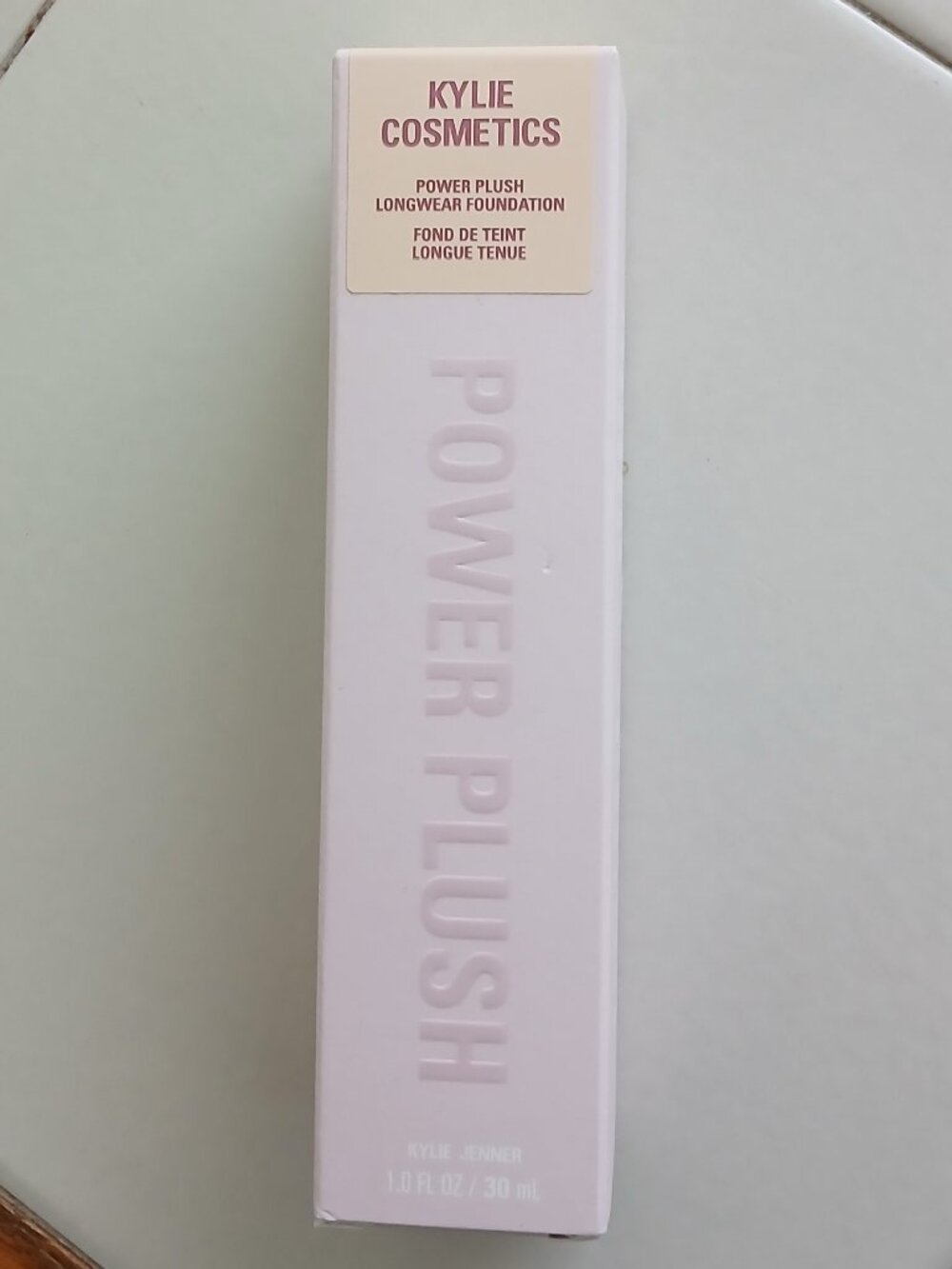 Kylie Cosmetics Power Plush Matte Foundation 1N
